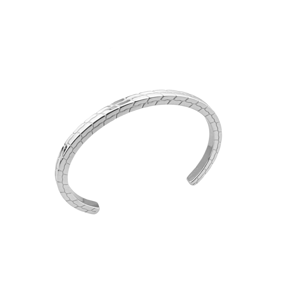 دستبند استیل بنگل اسپرت طرح آجری حکاکی شده با رنگ نقره ای